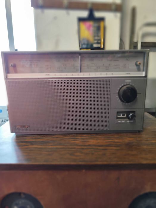 Rádio Phillps AM/MW e, SW.
