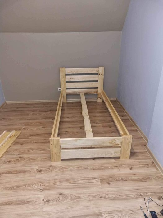 Łóżko Sosnowe  Mocne Lakierowane  [ nie IKEA ]  90/200  Hotelowe