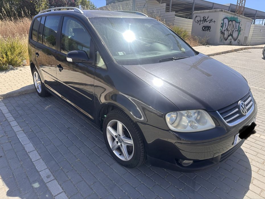 VW Touran 2.0 TDI Automatic 7-Seater – For Repair