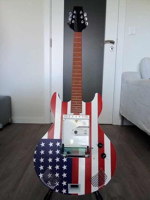 Guitarra radio leitor de cd  U.S.A (NOVO)