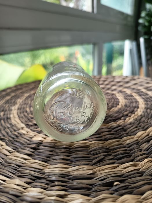 Garrafa antiga Pátria