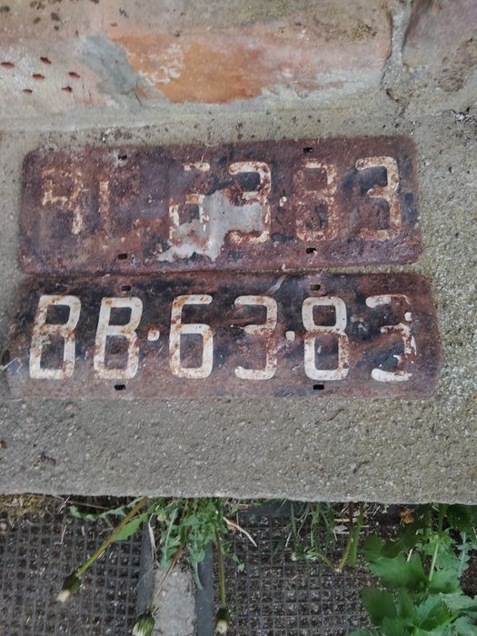 Zabytkowa tablica rejestracyjne