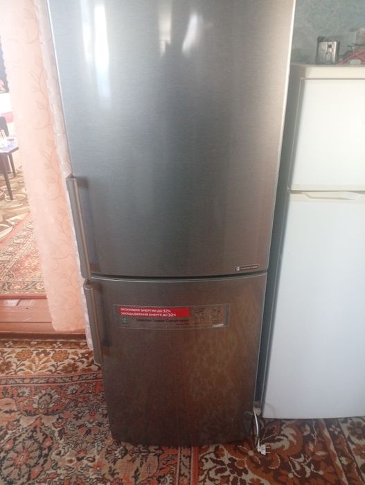 Продам холодильник LG