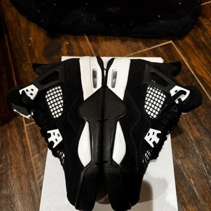 Jordan 4, czarne .41