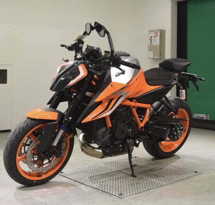 KTM 1290 Super Duke 2023 рік 2 км пробіг