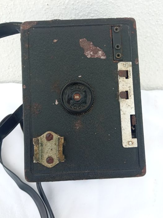 Máquina fotográfica antiga coronet D 20