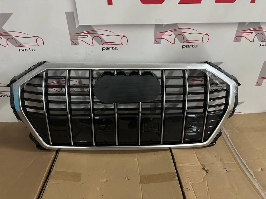 Audi Q3 2019 2020 2021 2022 2023 2024 Решітка радіатора grill у зборі 83A853651