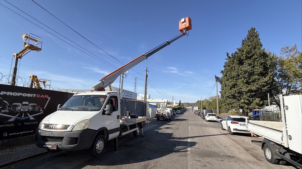 IVECO DAILY 12s13 Grua Cesto MULTITEL 18 Metros Excelente Apenas 118.000km ###OPORTUNIDADE###