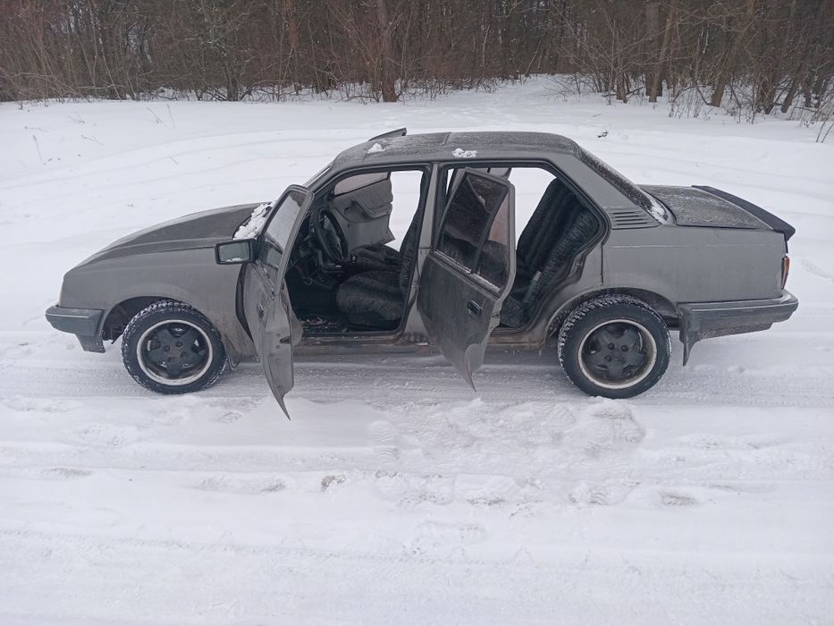 Продам опель аскона на ходу