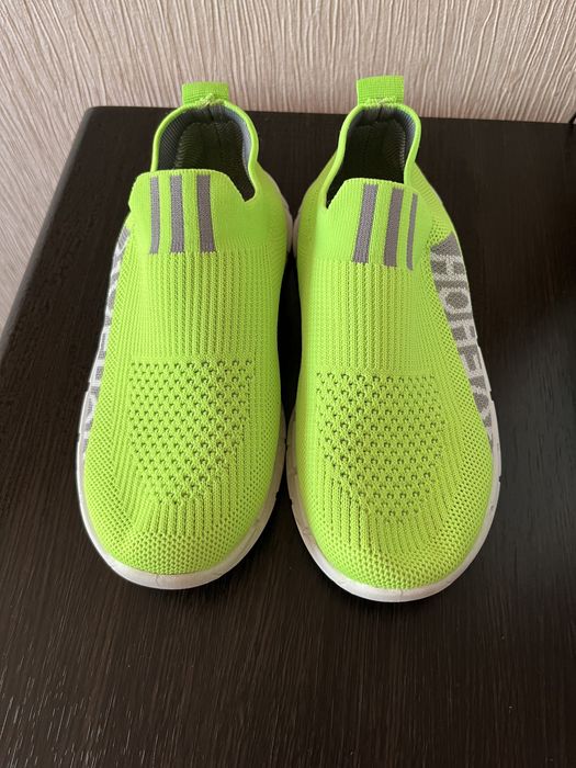 Кроссовки , мокасины размер35