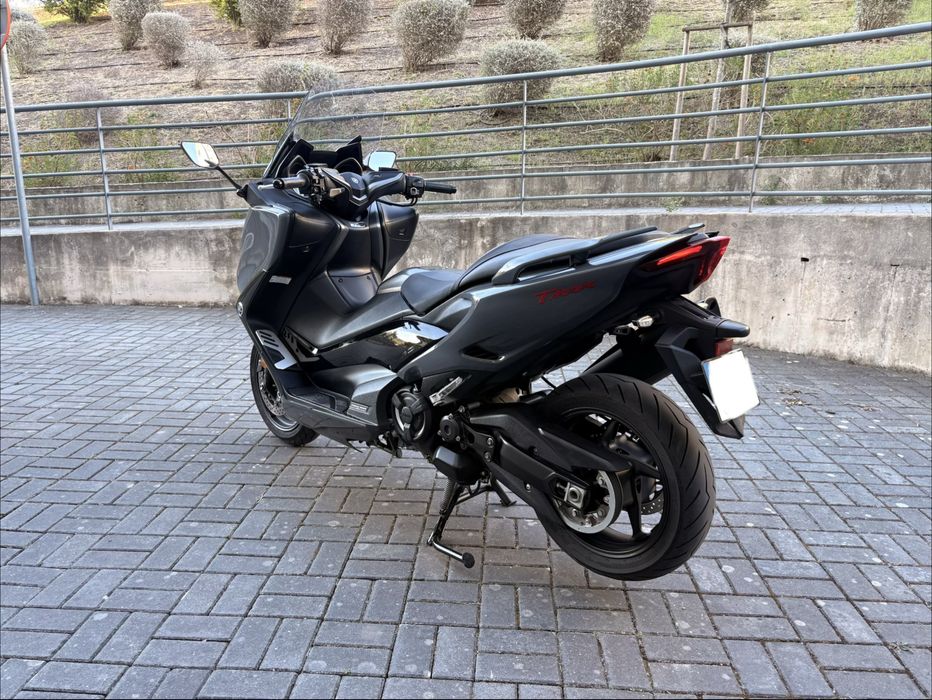 Tmax 560 Tech Max