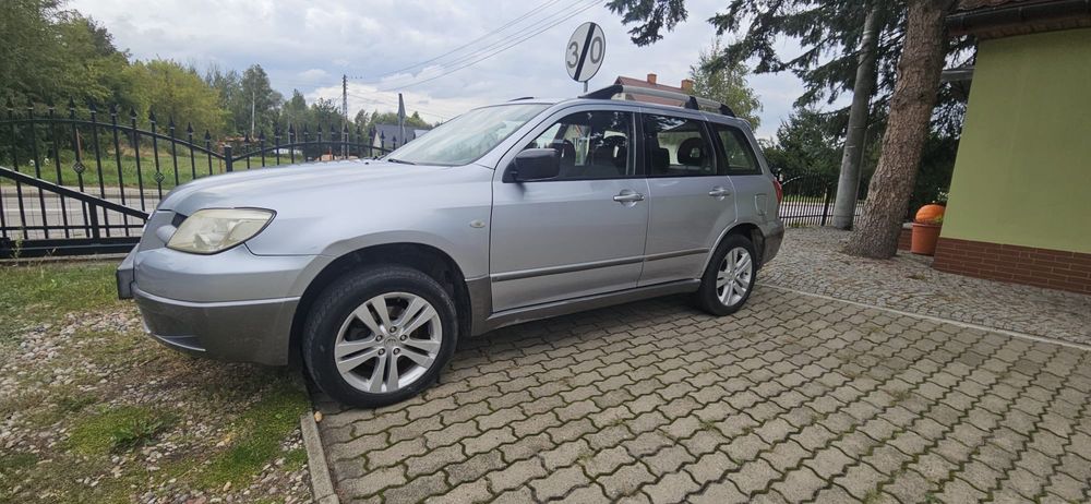 Mitsubishi Outlander 2.0 plus gaz