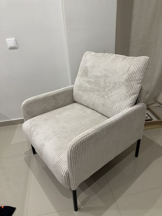Poltrona bege nova