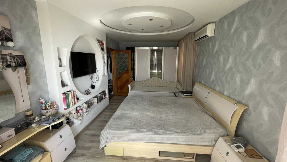 Продам дизайнерскую 3-комнатную  квартиру в г. Черноморск