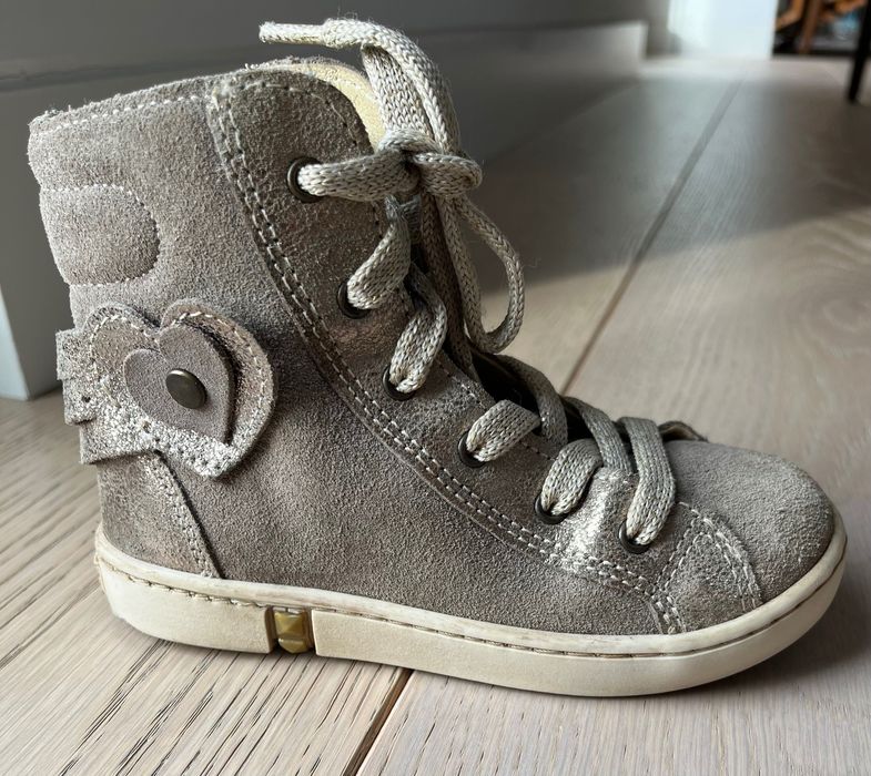 leather boots size 25