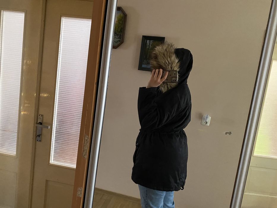 Куртка зимова 52-54 жіноча тепла з опушкою чорна довга на груди до 120