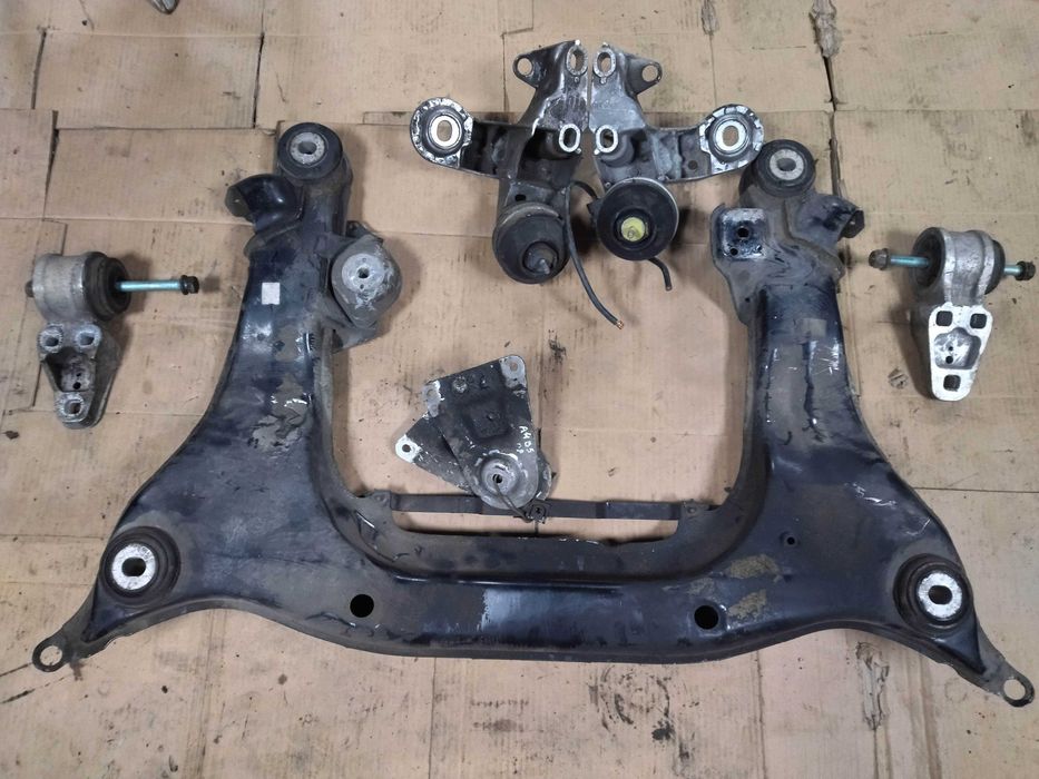 Балка подрамник подушка Пассат Б5 Ауди а4 audi a4 b5