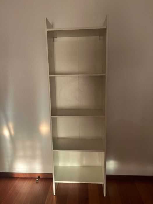 Estante GERSBY Ikea (sem detalhes)