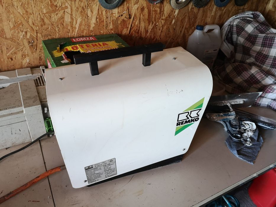 Profesjonalna nagrzewnica gazowo elektryczna  remco