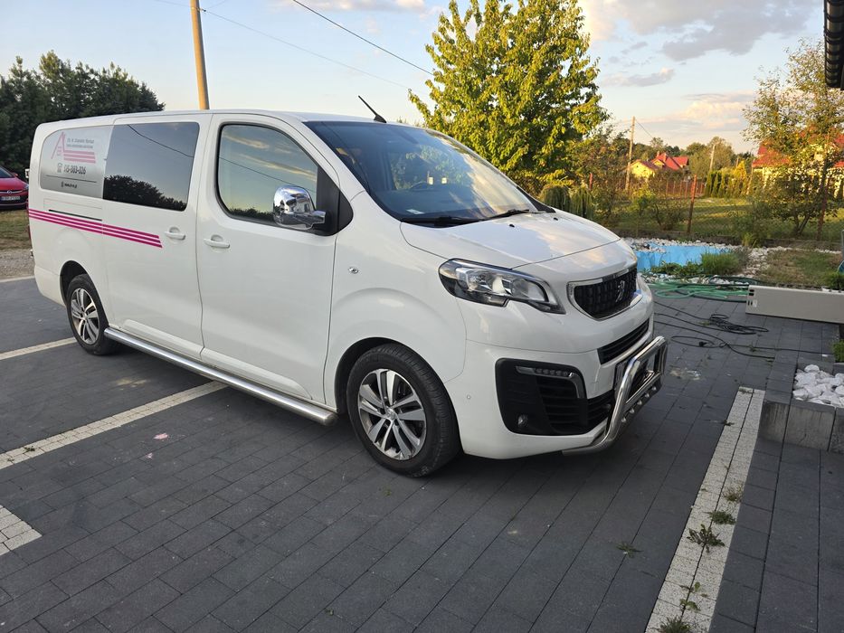 Wynajem samochodów osobowych i busow