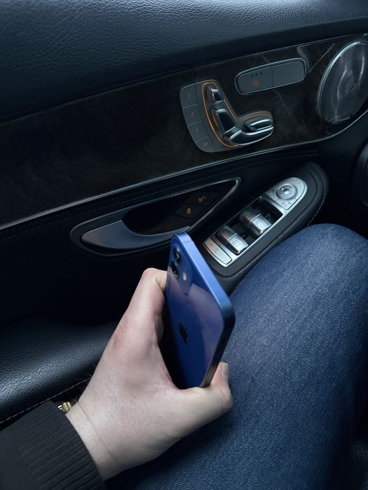 Iphone 12 64 синій