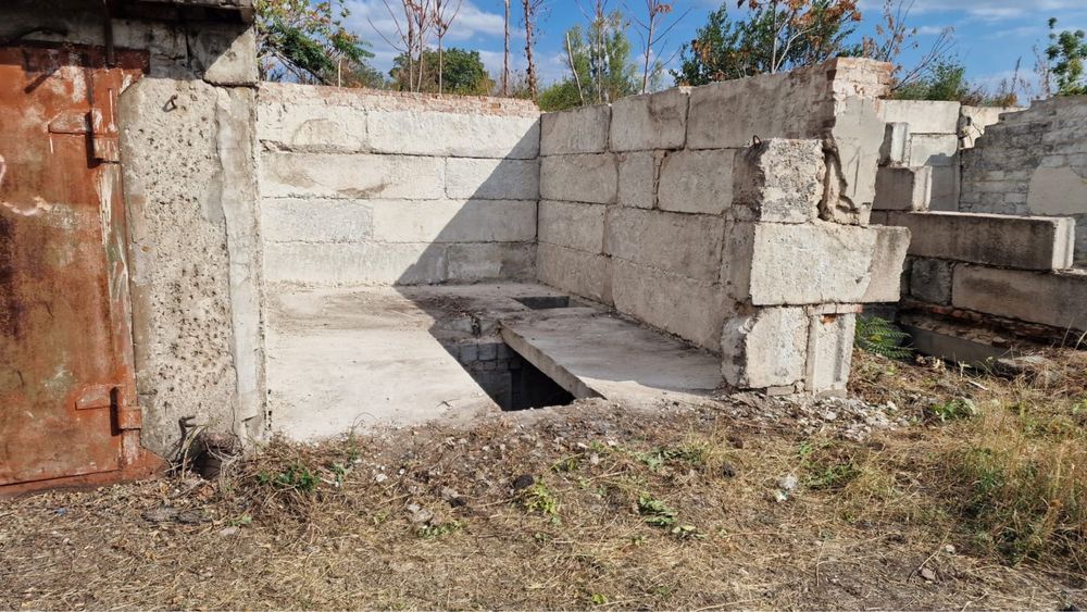 Продам недостроенные гаражи .ГСК Проэкт. Ц.Гор р-н