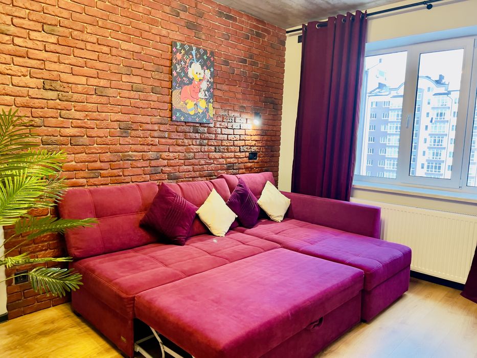 Подобово. Дизайнерська 2-х кімнатна квартира у стилі «ЛОФТ»