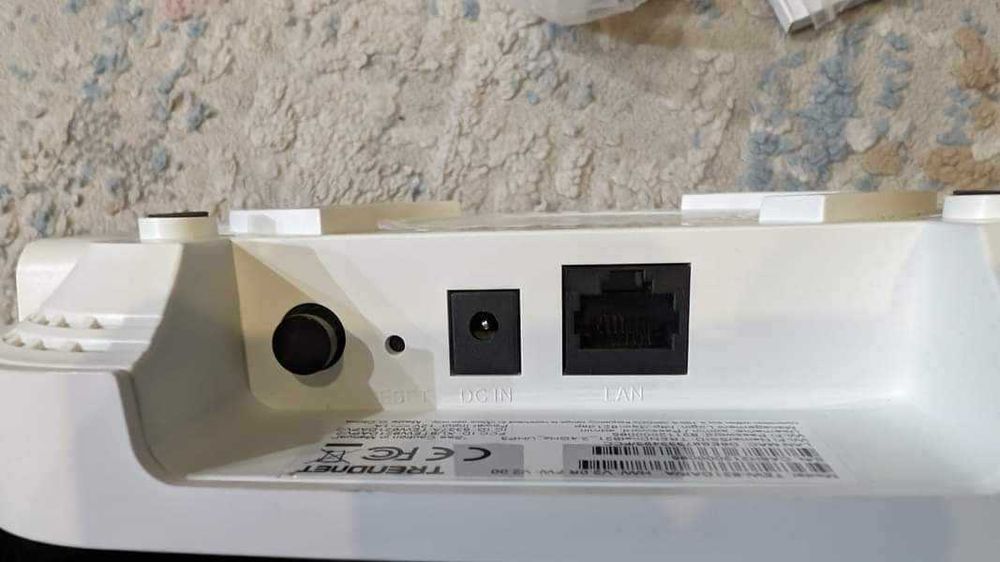 Vendo Access Point PoE Trendnet Tew-821dap