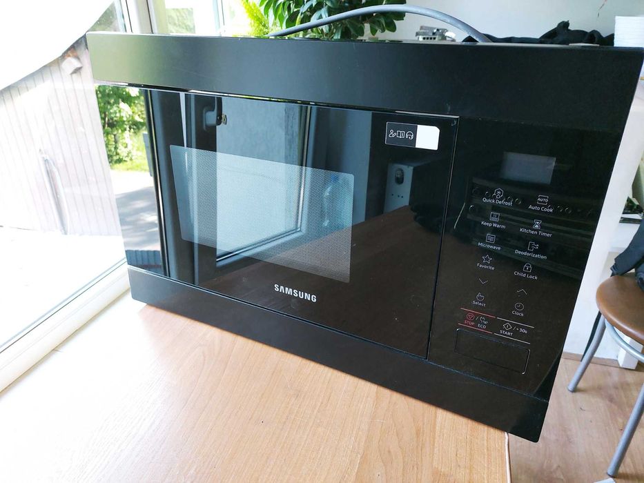 Kuchenka mikrofalowa do zabudowy Samsung MS22M8254AK (uszkodzona)