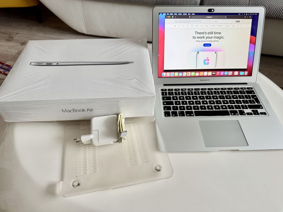 MacBook Air 13, intel i5, 8GB, 128 GB, A1466