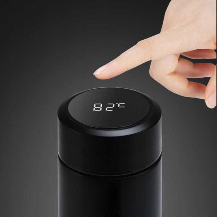 Nowy kubek termiczny szczelny z ekranem LED 500 ml