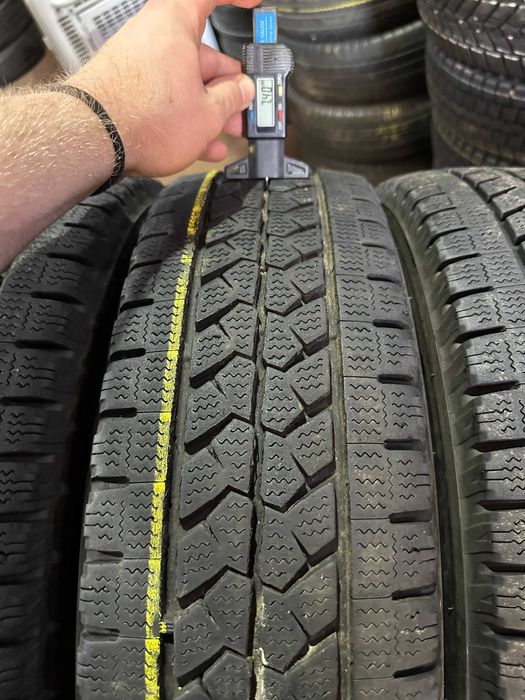 Шины БУ 195 75 R 15 C Bridgestone BlizzaK W979 Резина грузовая зима