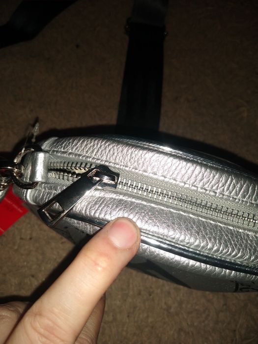 Torebka okrągła srebrna