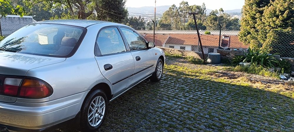 Mazda 323 pequeno problema no motor505918848972236804