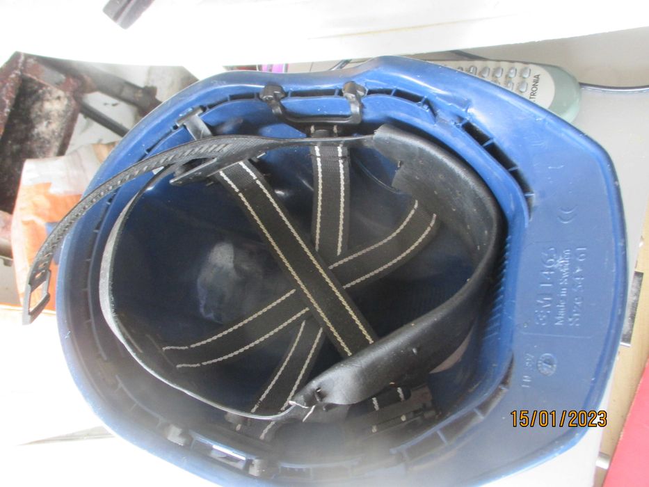 2 Capacetes de segurança para obras