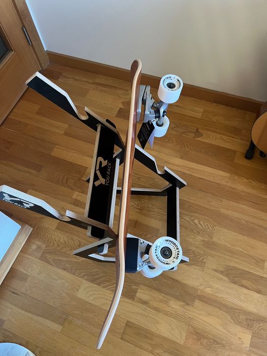 Surfskate com etiqueta