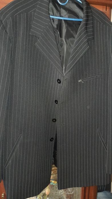 Продам чоловічий молодіжний піджак.