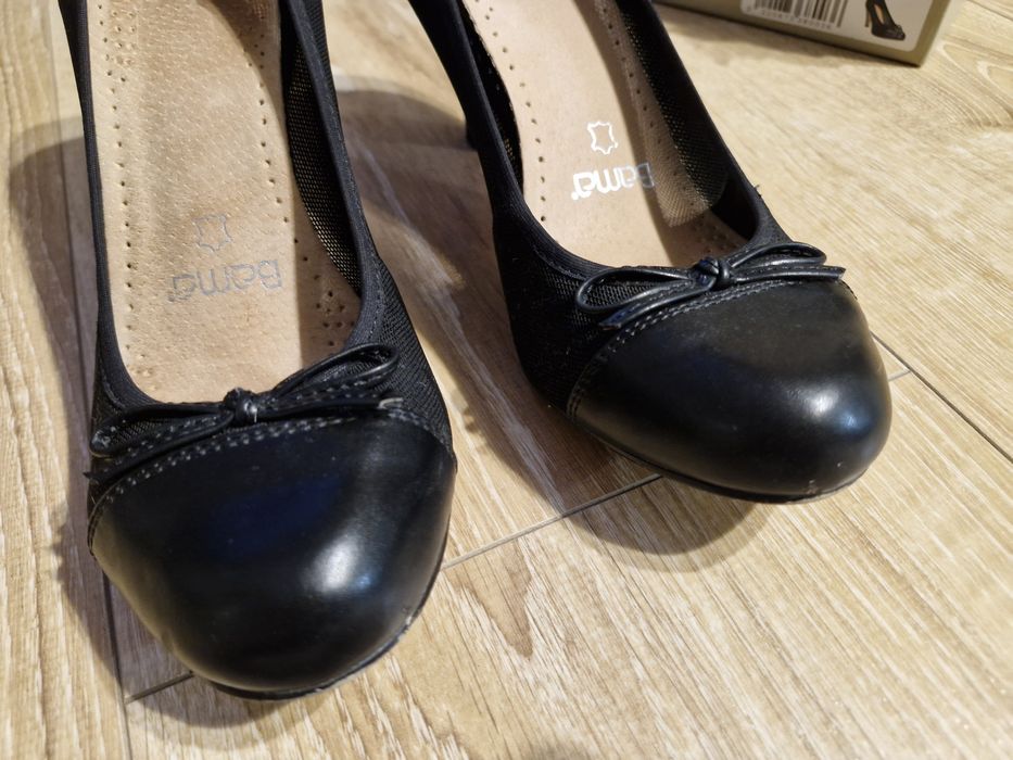 Buty na obcasie 38