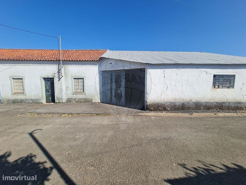 Moradia T4 para venda — Envendos, Santarém