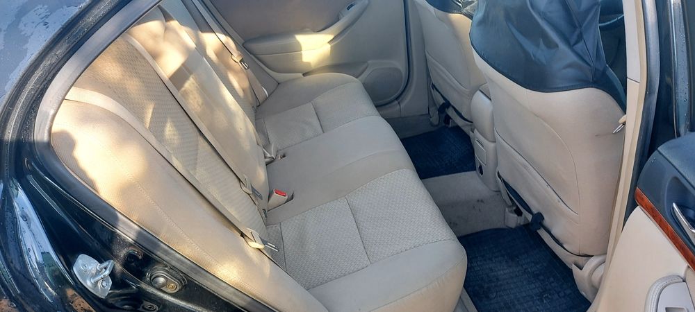 Toyota Avensis 1.6 super estado