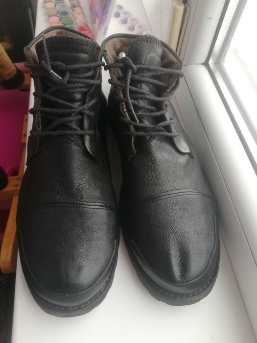 Продам кожание ботинки Timberland