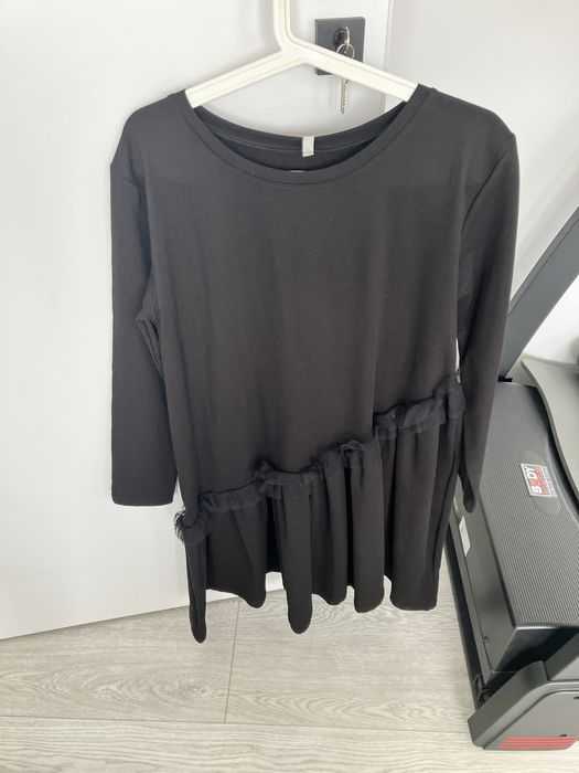 Sukienka czarna klasyczna