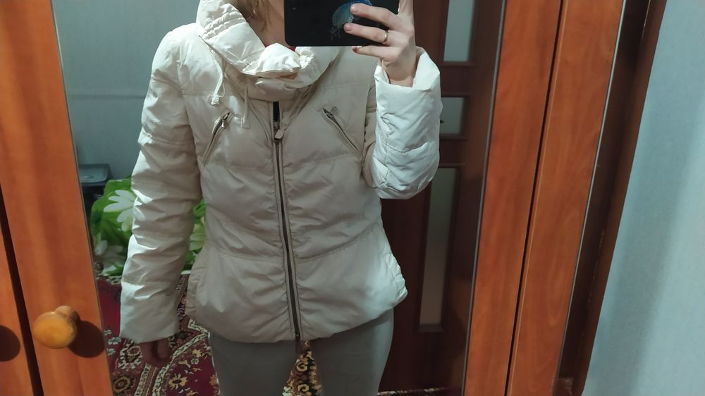 Курточка жіноча.Стан нової.Розмір 36.ххл