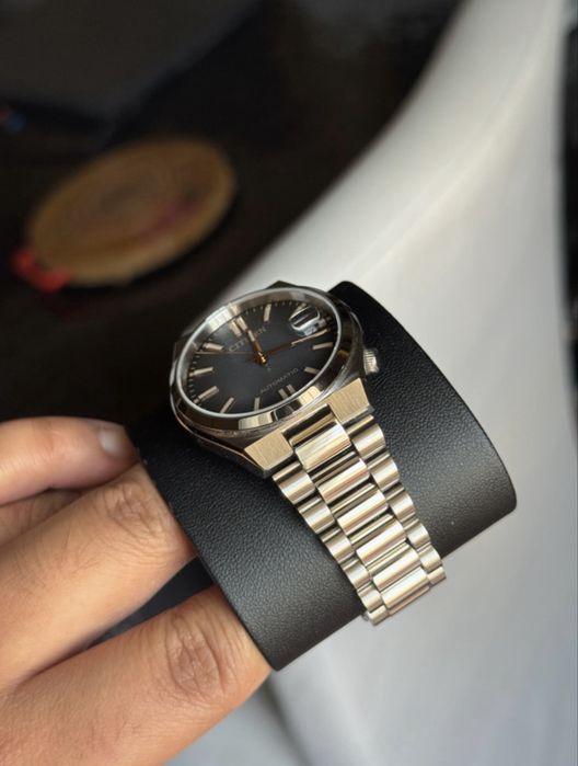 Citizen Tsuyosa 37mm NJ0200-50E “Time Slip” Edição Especial – *NOVO*