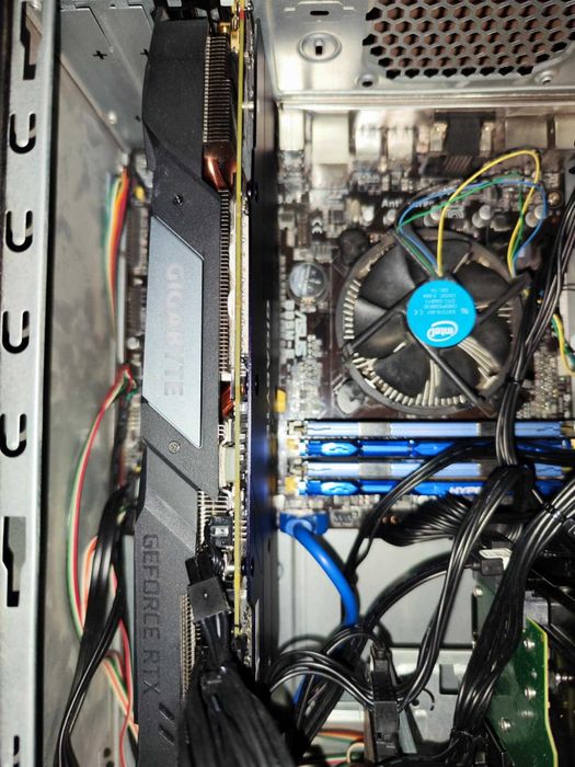 RTX2070 8GB windforce  gigabyte