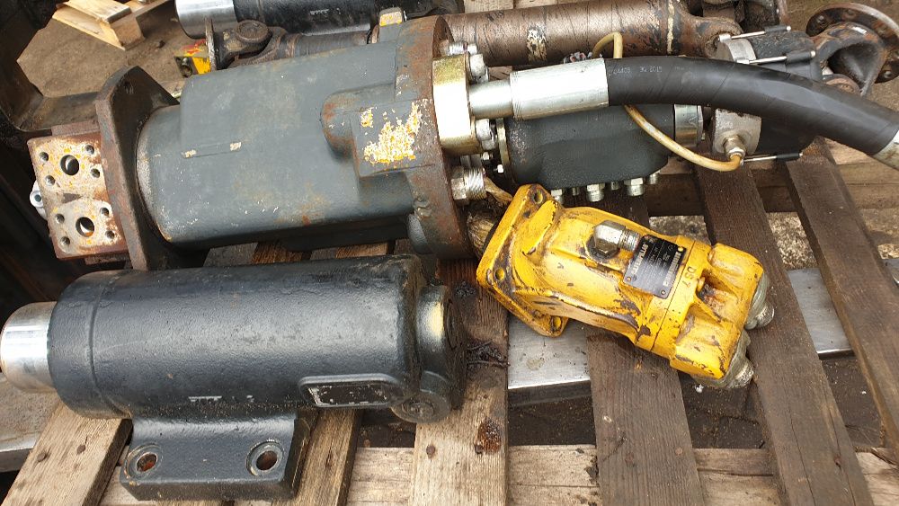 koparka kołowa cat 313d 315 d podpora wału napędowego wąż przewód