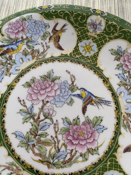 Prato de porcelana japonesa antiga