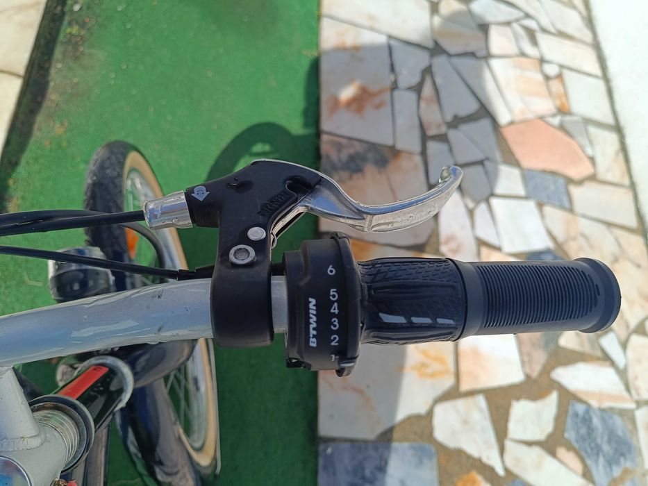 Bicicleta btwin Riverside 20' com guarda-lamas