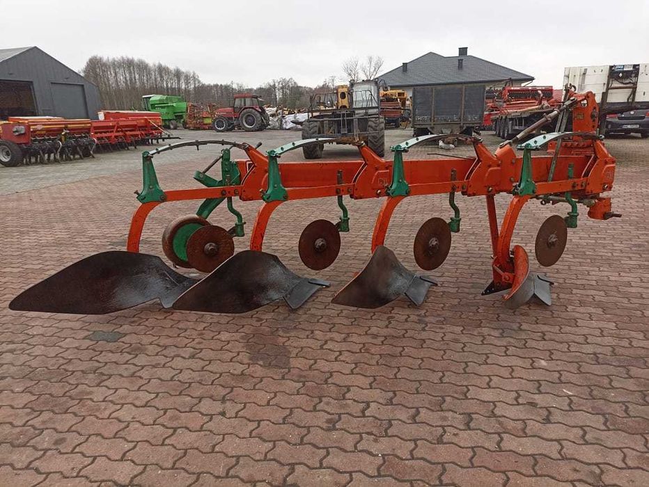 Plugi cztero skibowe ,Kverneland Overum Vario 50cm na skibe.