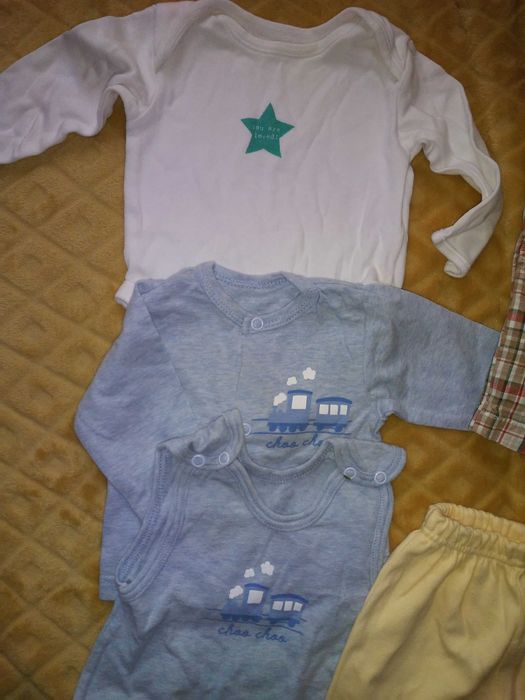 Sprzedam zestaw ubranek dla chłopca rozm. 62-68